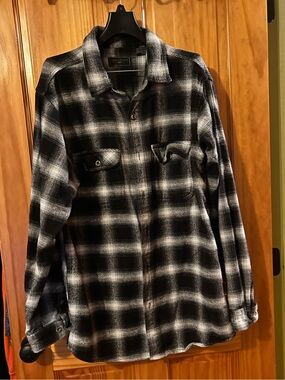 Field & Stream Black and White Plaid Lightweight Shirt Jacket